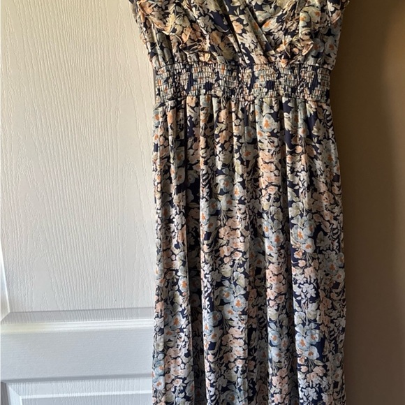1. State Floral V-Neck Maxi Jumpsuit Navy and Peach. - Picture 6 of 9